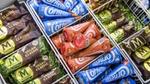 Foto van Magnum and Cornetto ijsjes in vriezer.